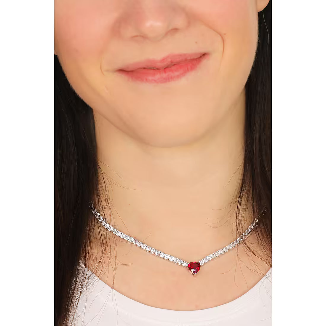 Collana con cuore e pietre bianche in argento 925