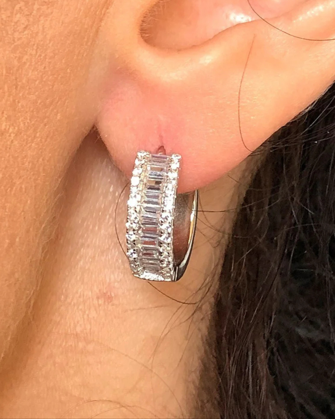 Orecchini con cristalli bianchi in argento 925