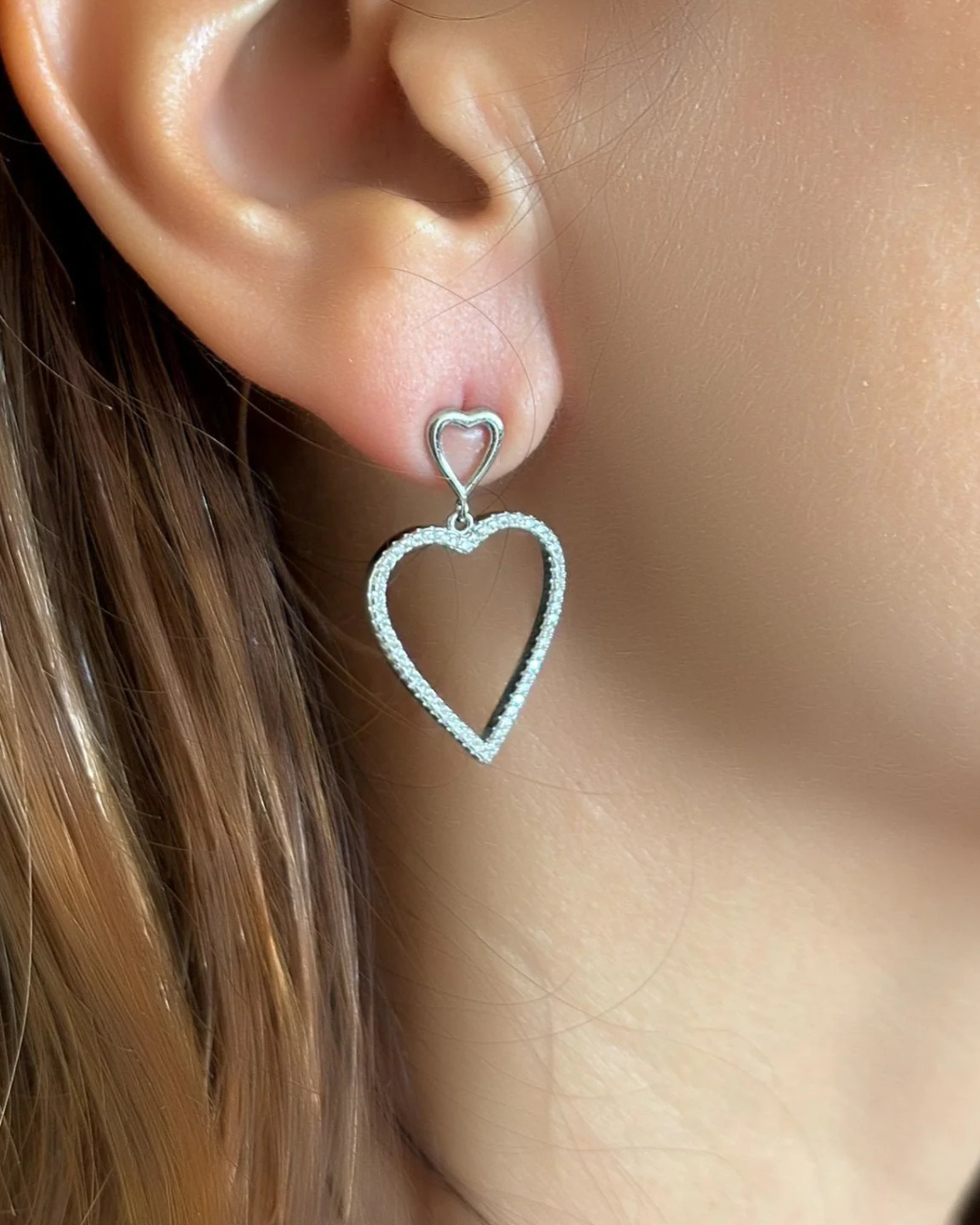 Orecchini cuore con zirconi in argento 925