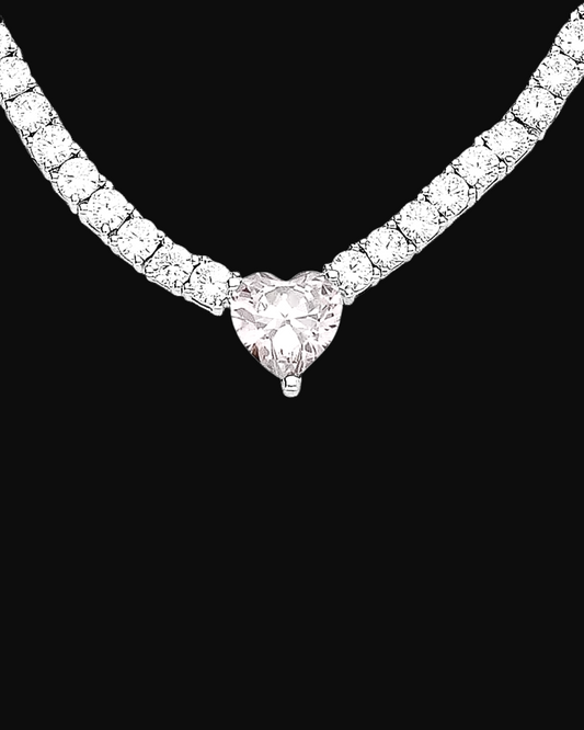 Collana con cuore e pietre bianche in argento 925